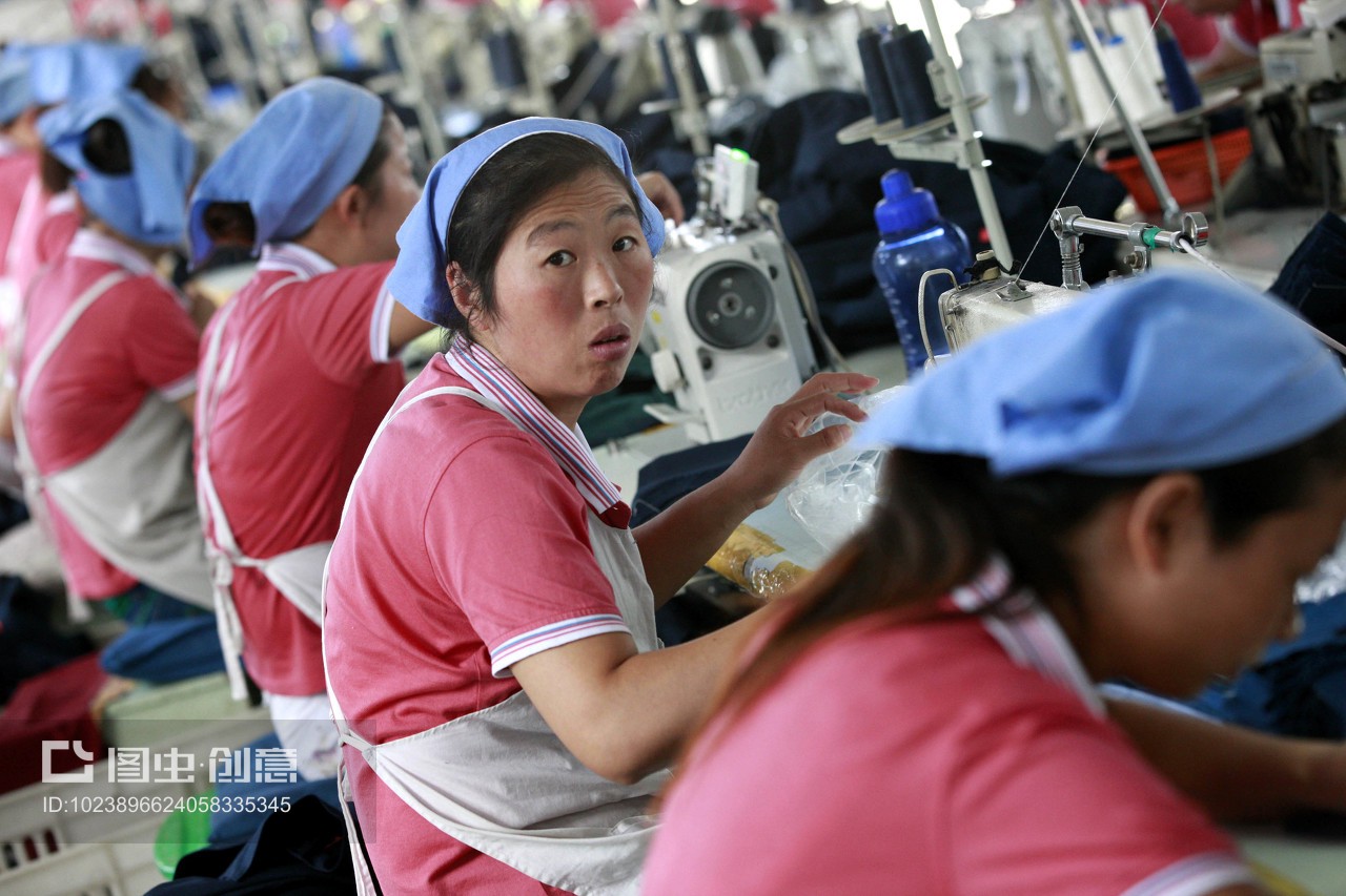 淮北秋艳服装厂 女工巧手织就欧美霓裳